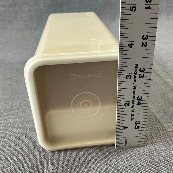 Tupperware Cheese Keeper In Almond Container 3 PC 9.5" x 3.5" x 3.5" Vintage - Picture 8 of 9